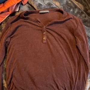brandy melville long sleeve tee shirt